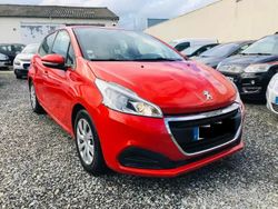Rouge Utilisé 2015 Peugeot 208 Active Citadine | 6 500 € (Prix juste)