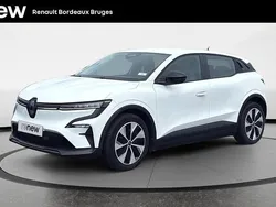 Blanc Utilisé 2022 Renault Mégane Evolution Berline | 23 990 € (Prix juste)