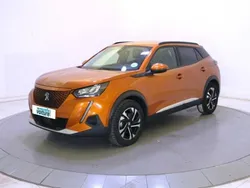 Orange Utilisé 2021 Peugeot e-2008 Allure SUV | 17 990 € (Prix juste)