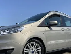 Utilisé 2015 Ford Tourneo Titanium Van | 9 990 €