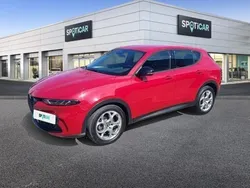 Rouge Utilisé 2023 Alfa Romeo Tonale Sprint SUV | 29 990 € (Prix juste)