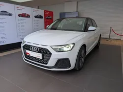 Blanc glacier métallisé noir mythe métallisé Utilisé 2025 Audi A1 Sportback Design Citadine | 27 990 € (Prix juste)