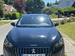 Utilisé 2021 Peugeot 208 Allure Citadine | 15 900 € (Prix juste)