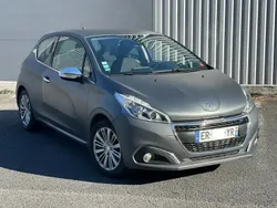 Gris Utilisé 2017 Peugeot 208 Allure Citadine | 3 990 € (Super prix)