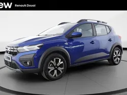 Bleu Utilisé 2024 Dacia Sandero Expression Citadine | 16 499 € (Prix juste)