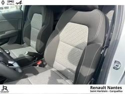 Blanc Utilisé 2023 Renault Clio V Evolution Berline | 13 690 € (Bon prix)