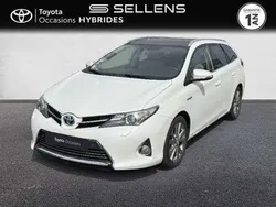 Utilisé 2015 Toyota Auris Touring Sports Style Break | 15 880 € (Prix assez cher)
