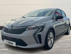 Orange Occasion 2025 Renault Clio V Evolution Berline | 21 999 € (Prix assez cher)