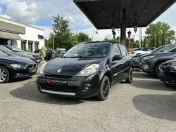 Noir Utilisé 2011 Renault Clio II Authentique Berline | 6 200 € (Prix cher)