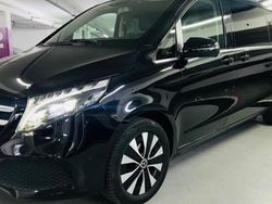Utilisé 2023 Mercedes V220 Avantgarde Monospace | 58 900 € (Prix juste)
