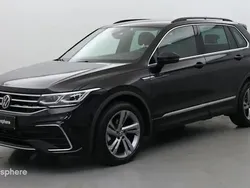 Noir intense nacrée Utilisé 2023 VW Tiguan R-line SUV | 37 999 € (Prix juste)