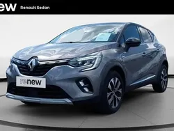 Gris Utilisé 2024 Renault Captur Techno SUV | 18 890 € (Prix juste)