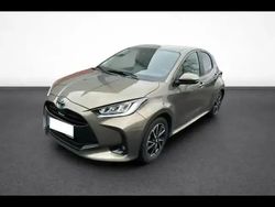 Bronze impérial (m) Utilisé 2024 Toyota Yaris Hybrid Design Berline | 20 690 € (Prix juste)