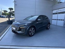 Gris daytona nacré Utilisé 2025 Audi Q6 e-tron Performance SUV | 78 975 € (Prix juste)