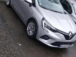 Gris Utilisé 2021 Renault Clio V Business Berline | 12 750 €