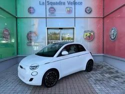 Ice white pastel Nouvelle 2025 Fiat 500e La Prima Citadine | 23 990 €
