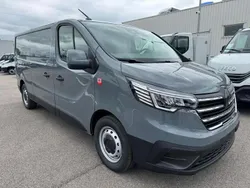 Gris Nouvelle 2025 Renault Trafic Van | 34 788 € (Bon prix)
