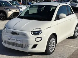 Blanc Utilisé 2022 Fiat 500e Action Berline | 12 530 € (Bon prix)
