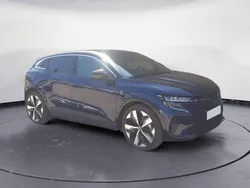 Noir Utilisé 2023 Renault Mégane Techno Berline | 29 699 € (Prix juste)