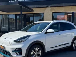 Blanc Utilisé 2020 Kia e-Niro 2 SUV | 15 590 €
