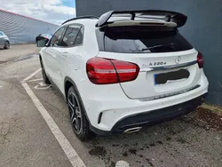 Mercedes GLA220