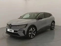Gris Utilisé 2023 Renault Mégane Techno Berline | 27 299 € (Prix juste)