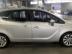 Utilisé 2015 Opel Meriva Cosmo Monospace | 8 490 € (Bon prix)