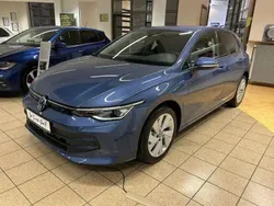 Bleu Nouvelle 2025 VW Golf VIII Life Berline | 34 997 € (Super prix)