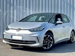 Blanc glacier Utilisé 2023 VW ID.3 Pro Performance Citadine | 35 690 € (Prix cher)