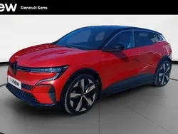 Rouge Utilisé 2022 Renault Mégane Techno Berline | 26 000 € (Prix juste)