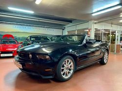 Noir Utilisé 2010 Ford Mustang Cabriolet | 23 900 €