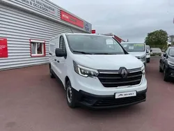 Blanc Nouvelle 2024 Renault Trafic Van | 31 980 € (Prix assez cher)