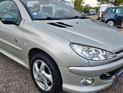 Utilisé 2004 Peugeot 206 CC Cabriolet | 2 990 €