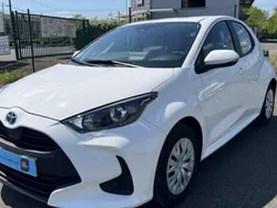 Blanc Utilisé 2022 Toyota Yaris Hybrid Design Citadine | 17 890 € (Bon prix)