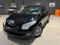 Noir Utilisé 2012 Renault Mégane III Dynamique Berline | 5 290 € (Prix juste)