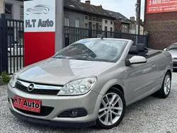 Noir Utilisé 2010 Opel Astra Cabriolet Cosmo Cabriolet | 2 999 €