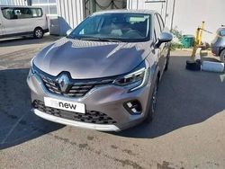 Gris cassiopée / toit gris highland Occasion 2024 Renault Captur SUV | 23 890 € (Prix juste)