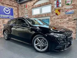 Noir Utilisé 2024 Mercedes A200 AMG line Berline | 40 482 € (Prix cher)
