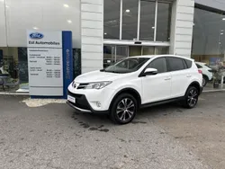 Utilisé 2015 Toyota RAV4 Lounge SUV | 12 999 € (Prix juste)