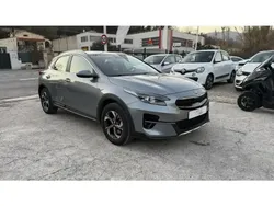 Gris Utilisé 2020 Kia XCeed Active SUV | 14 990 € (Prix juste)