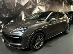 Gris Utilisé 2020 Porsche Cayenne SUV | 63 990 € (Prix cher)