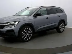 Gris Utilisé 2024 Renault Espace Iconic Monospace | 40 499 € (Prix juste)