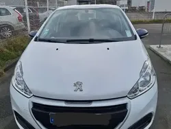 Blanc Utilisé 2017 Peugeot 208 Citadine | 6 500 € (Super prix)