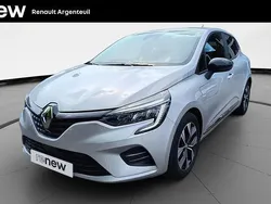 Gris Utilisé 2023 Renault Clio V Evolution Citadine | 14 980 € (Prix juste)