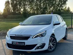 Blanc Utilisé 2016 Peugeot 308 Allure Berline | 12 490 € (Prix juste)