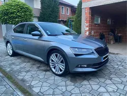 Gris Utilisé 2015 Skoda Superb Berline | 15 500 € (Prix juste)