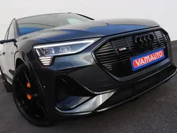 Gris Utilisé 2022 Audi e-tron S-Line SUV | 43 950 € (Prix juste)