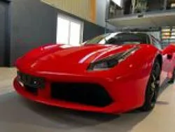 Rouge Utilisé 2018 Ferrari 488 Cabriolet | 268 700 € (Prix assez cher)