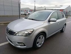 Gris Occasion 2011 Kia Ceed EX Citadine | 3 200 €