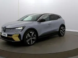 Gris Utilisé 2022 Renault Mégane Iconic Berline | 24 990 € (Prix juste)